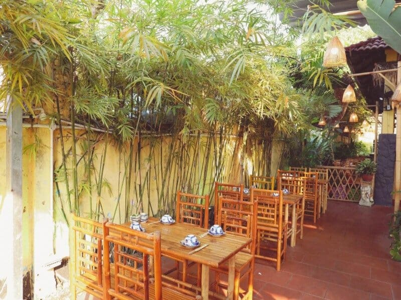 b&agrave;n ghế tre mặt b&agrave;o BGTMB004
