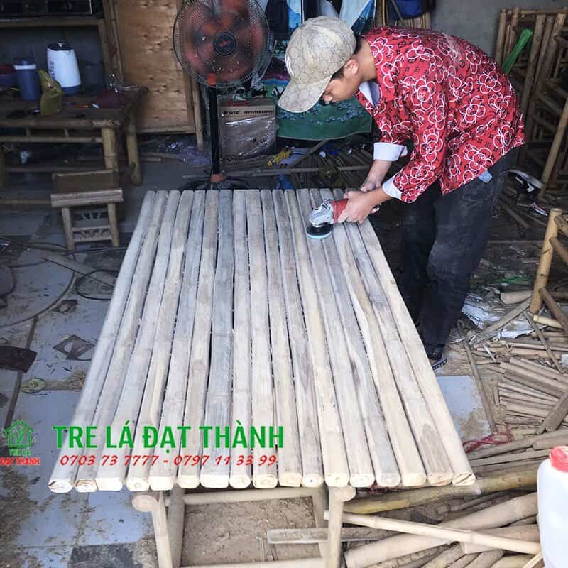 hoàn thiện sản phẩm bàn ghế tre