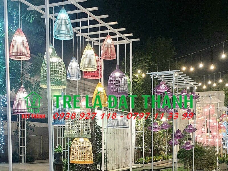 đ&egrave;n ch&ugrave;m m&acirc;y tre