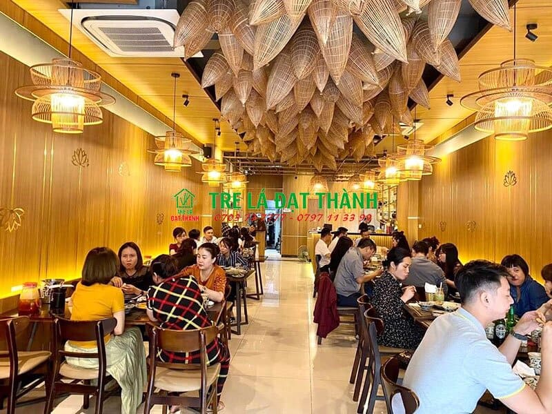 đ&egrave;n ch&ugrave;m m&acirc;y tre
