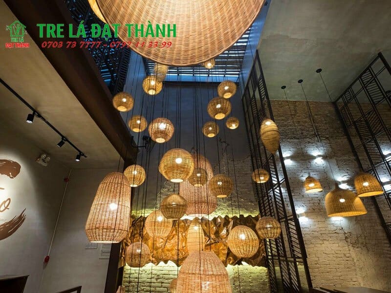 đ&egrave;n ch&ugrave;m m&acirc;y tre