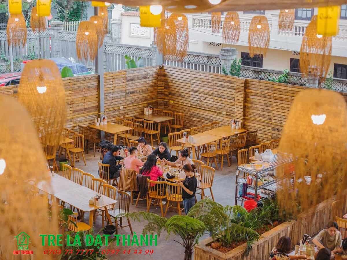 đ&egrave;n con sứa