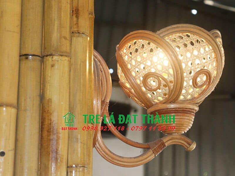Đ&egrave;n Hoa Ốp Tường M&acirc;y Tre Đan