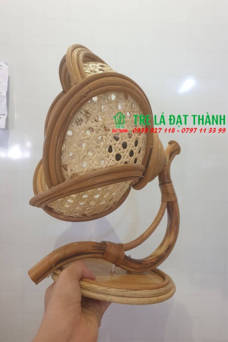 Đ&egrave;n Hoa Ốp Tường M&acirc;y Tre Đan