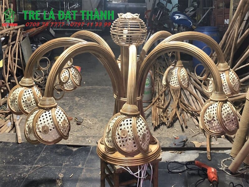 Đ&egrave;n Hoa Ốp Tường M&acirc;y Tre Đan