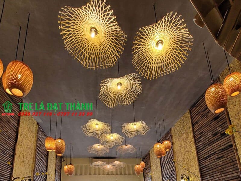 Đ&egrave;n l&aacute; Sen Bằng Tre