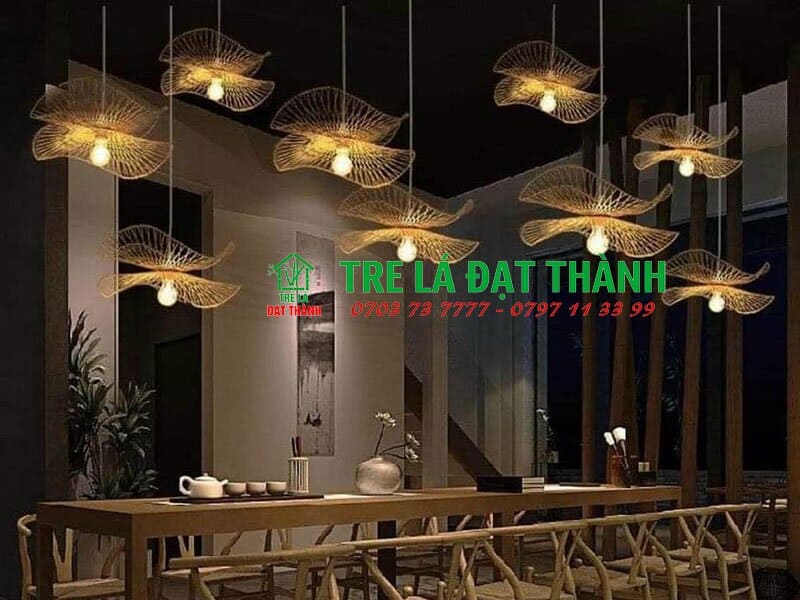Đ&egrave;n l&aacute; Sen Bằng Tre