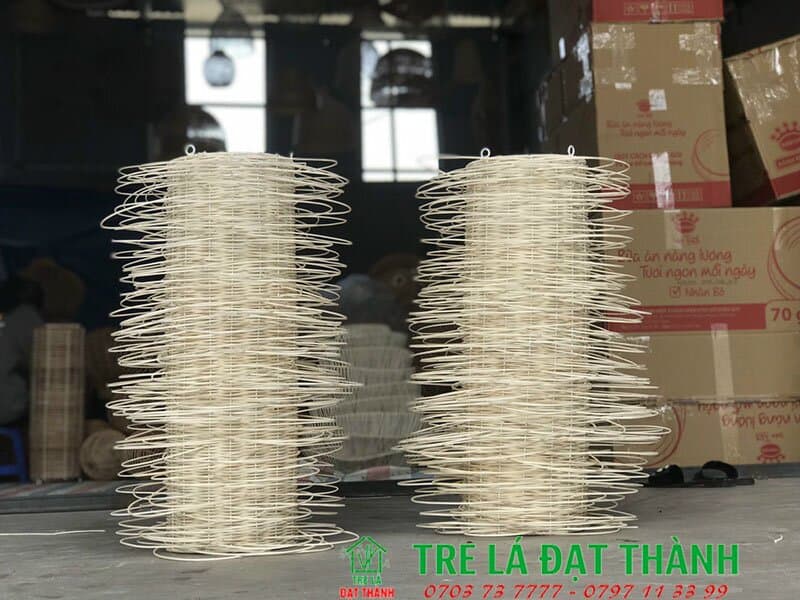 Đ&egrave;n Lốc Xo&aacute;y Đứng