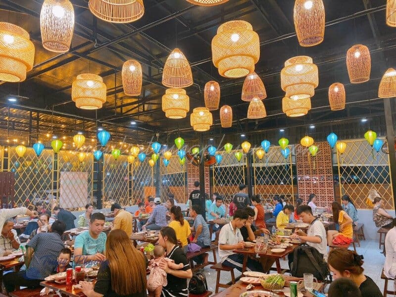 Đ&egrave;n Trụ Thả M&acirc;y Tre