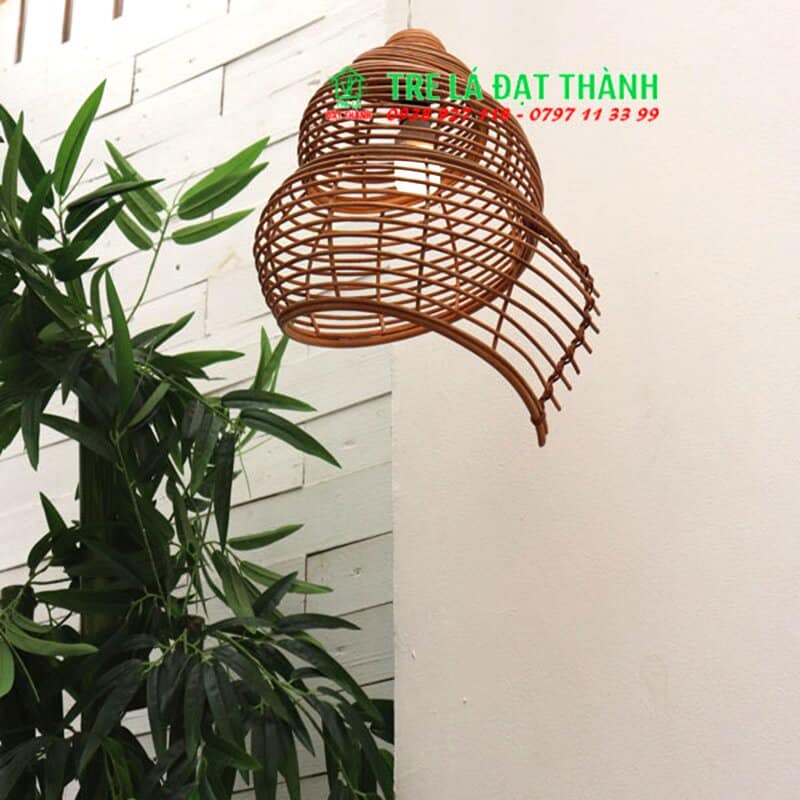 Đ&egrave;n Xoắn Ốc M&acirc;y Tre Trang Tr&iacute;