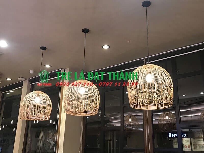 Đ&egrave;n Zic Zac Trang Tr&iacute; M&acirc;y Tre Đan