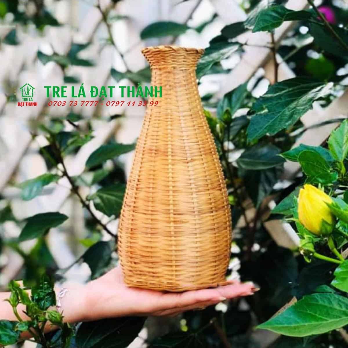 b&igrave;nh hoa m&acirc;y tre đan BHMTD003
