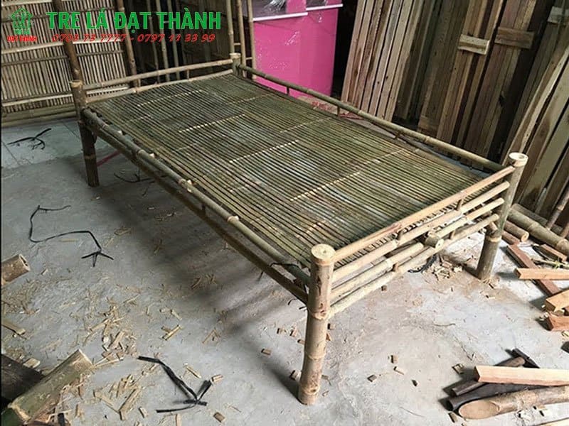 giường tre bà đẻ