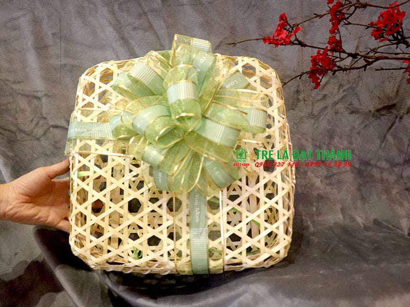 hộp qu&agrave; bằng m&acirc;y tre