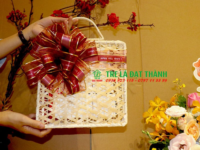 hộp qu&agrave; m&acirc;y tre đan