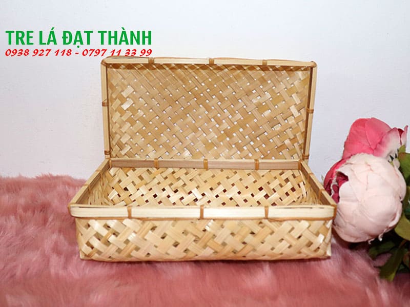 hộp qu&agrave; m&acirc;y tre đan HQMTD003