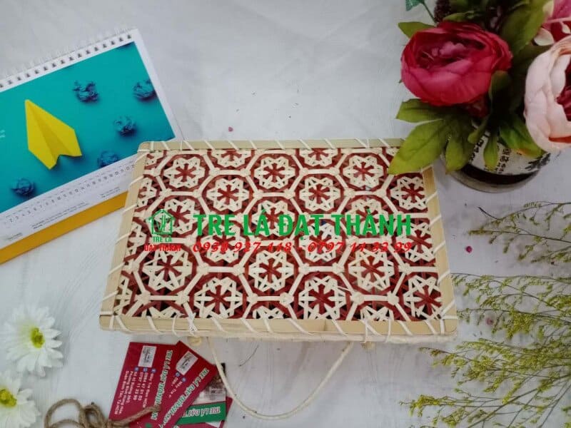 hộp qu&agrave; m&acirc;y tre đan HQMTD007