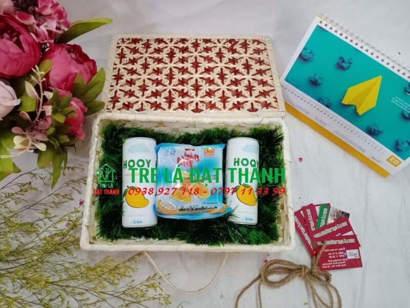 hộp qu&agrave; m&acirc;y tre đan HQMTD007
