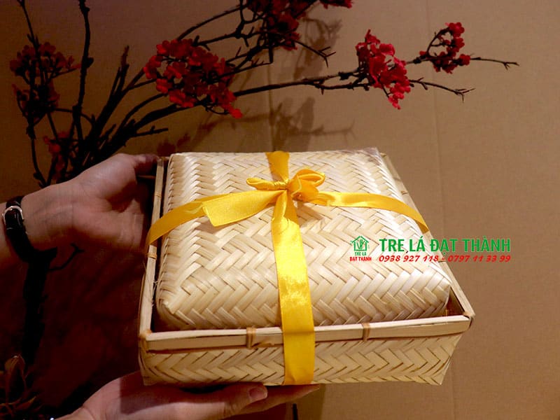 hộp qu&agrave; m&acirc;y tre đan HQMTD011