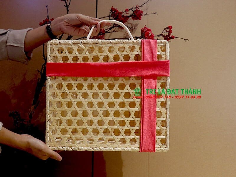 hộp qu&agrave; m&acirc;y tre đan HQMTD017