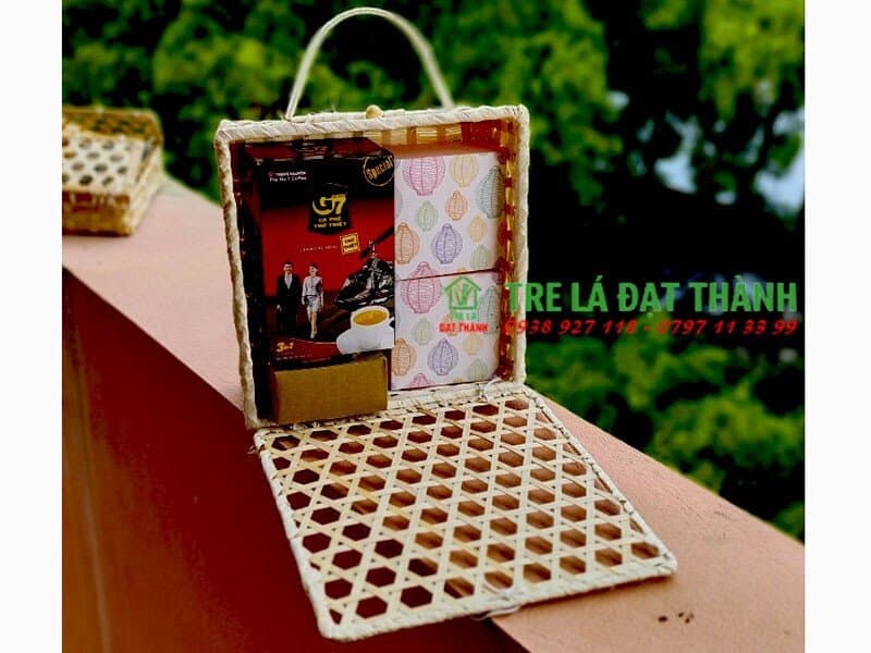 hộp qu&agrave; m&acirc;y tre đan HQMTD017
