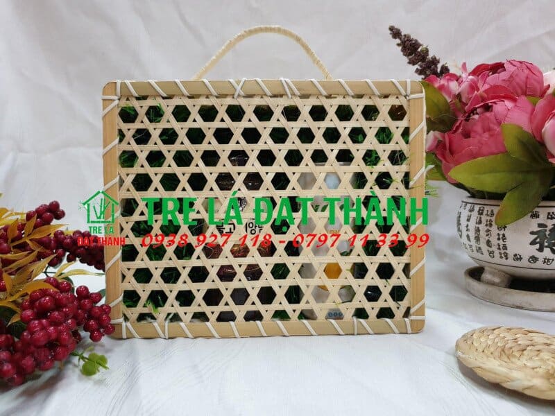 hộp qu&agrave; m&acirc;y tre đan HQMTD017