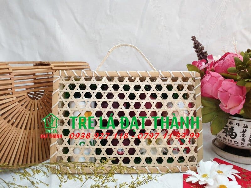 hộp qu&agrave; m&acirc;y tre đan HQMTD017