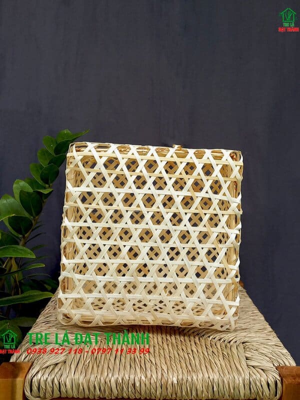 hộp qu&agrave; m&acirc;y tre đan HQMTD018