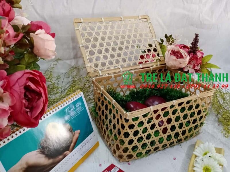 hộp qu&agrave; m&acirc;y tre đan HQMTD019