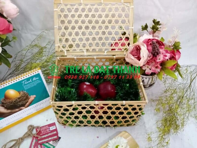 hộp qu&agrave; m&acirc;y tre đan HQMTD019