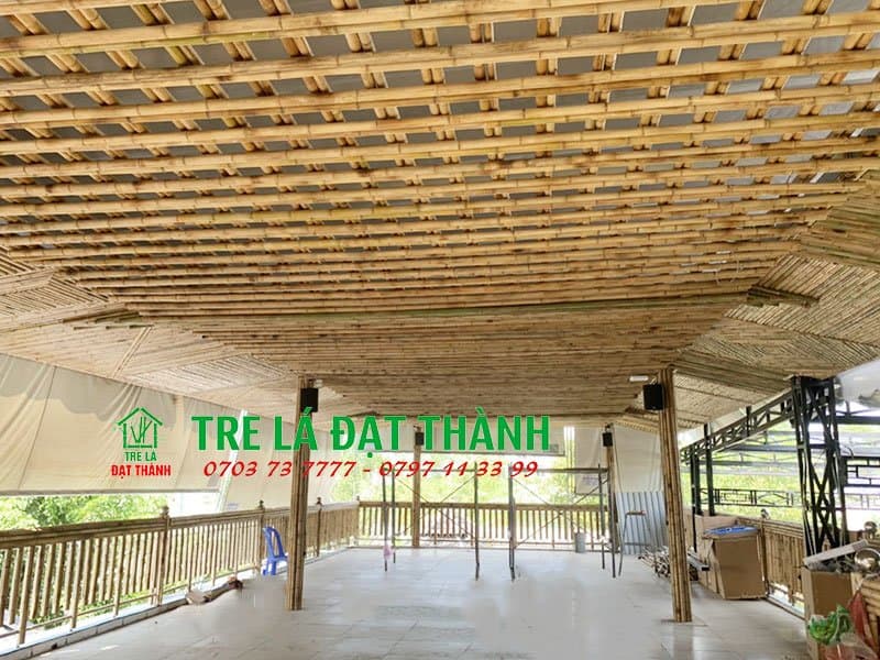 thi c&ocirc;ng m&aacute;i che bằng tre