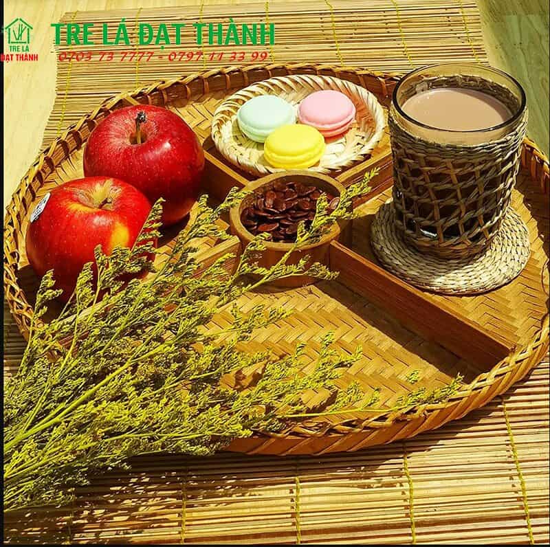 mẹt tre đựng b&uacute;n đậu