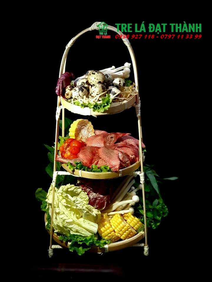 mẹt tre đựng b&uacute;n đậu