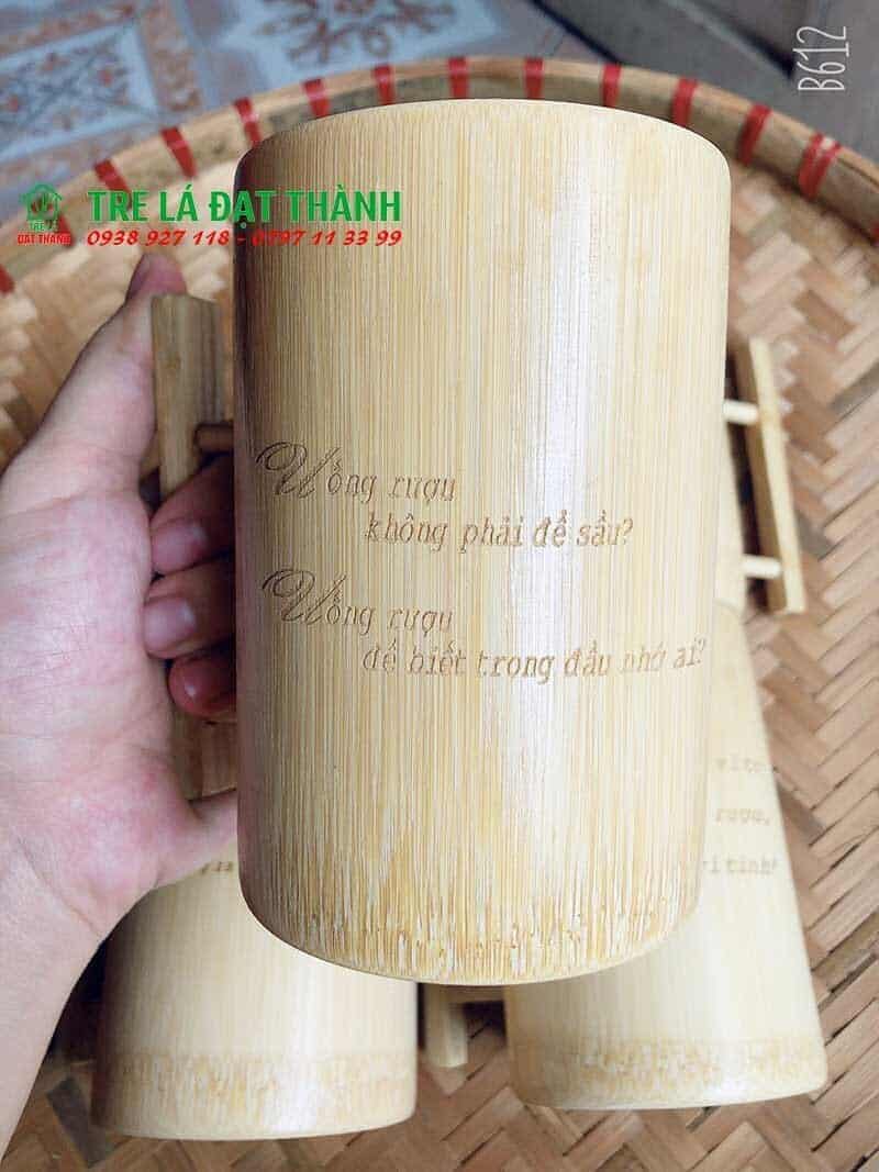 Cốc tre khắc t&ecirc;n