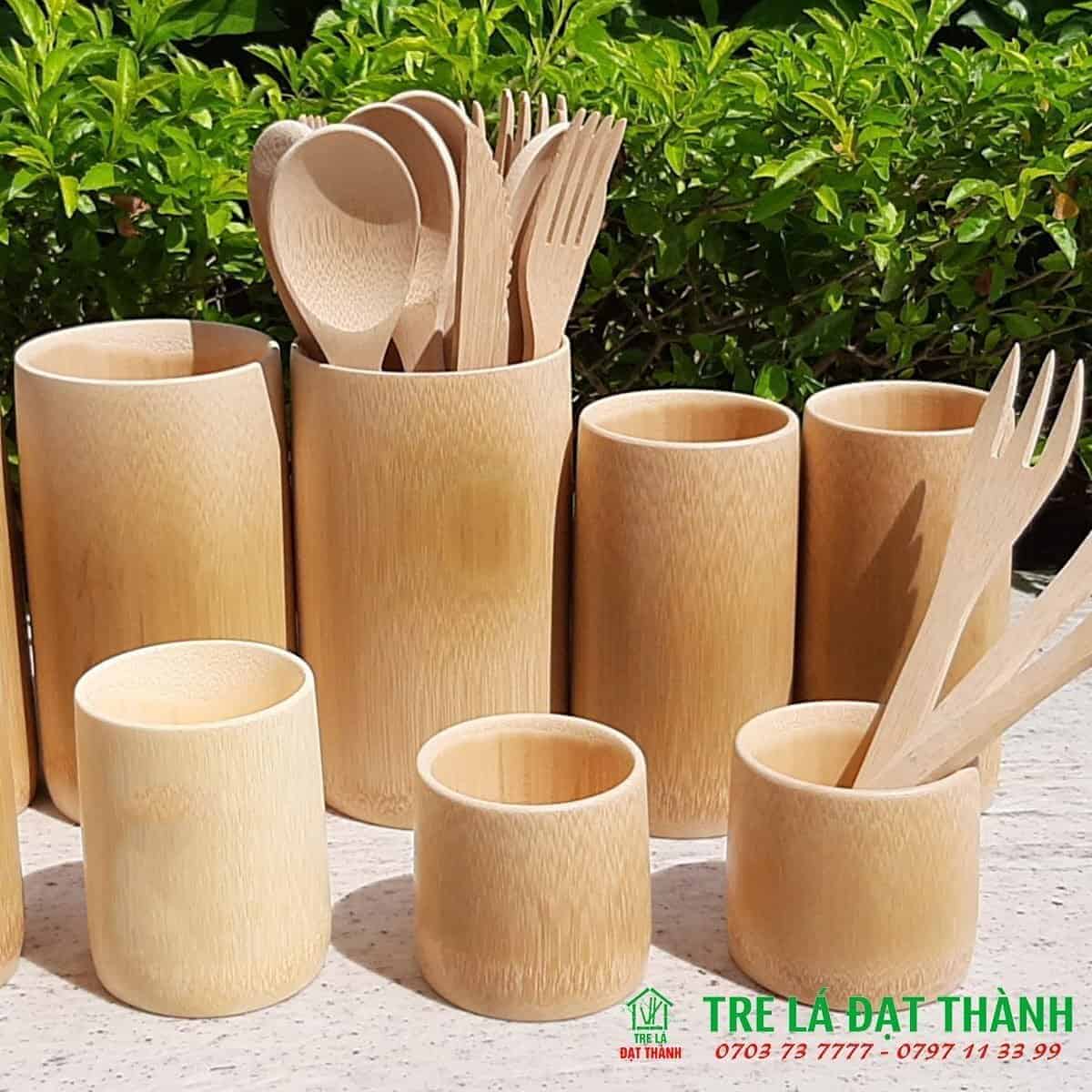 Cốc tre uống nước