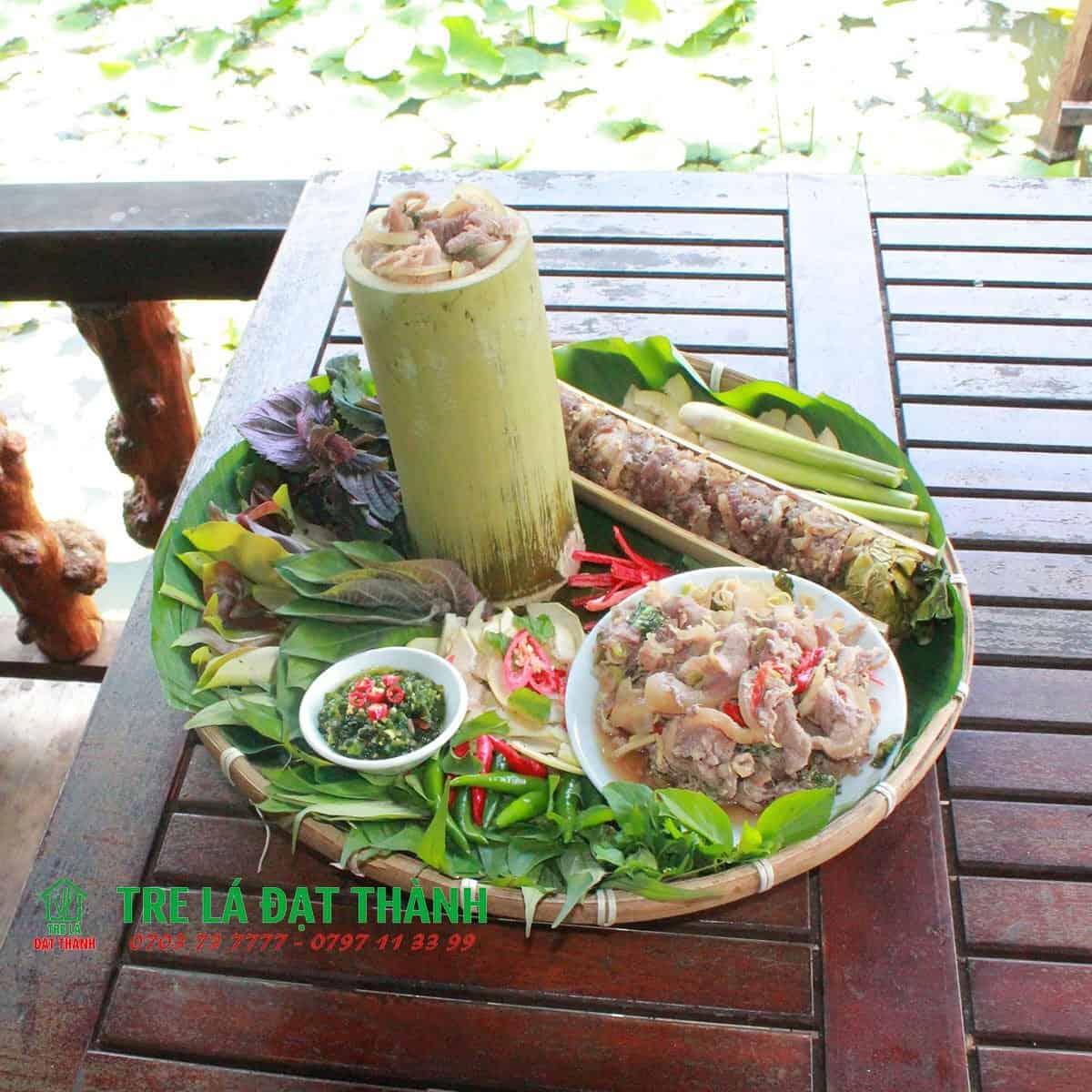 ống tre đựng đồ ăn