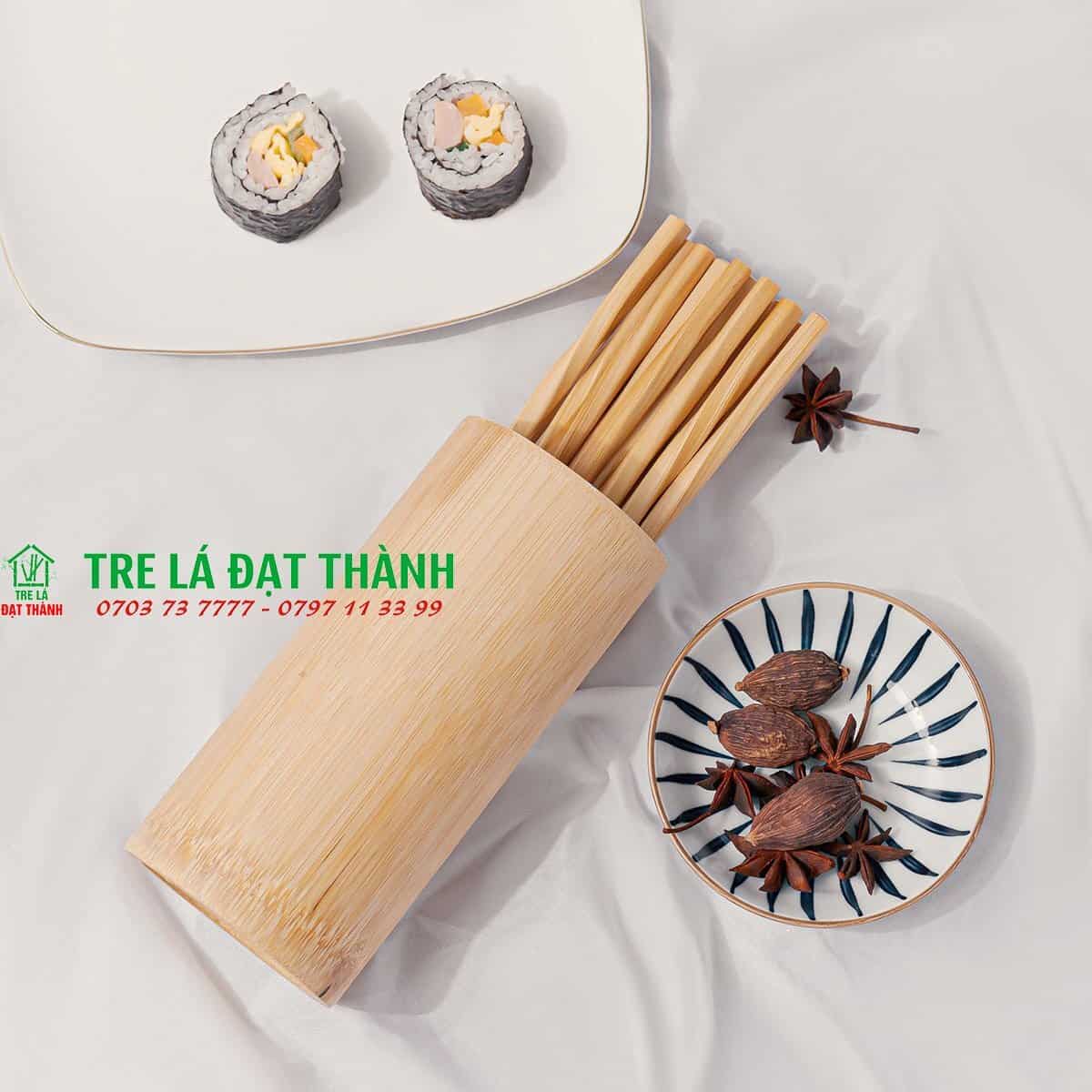 ống tre đựng đũa