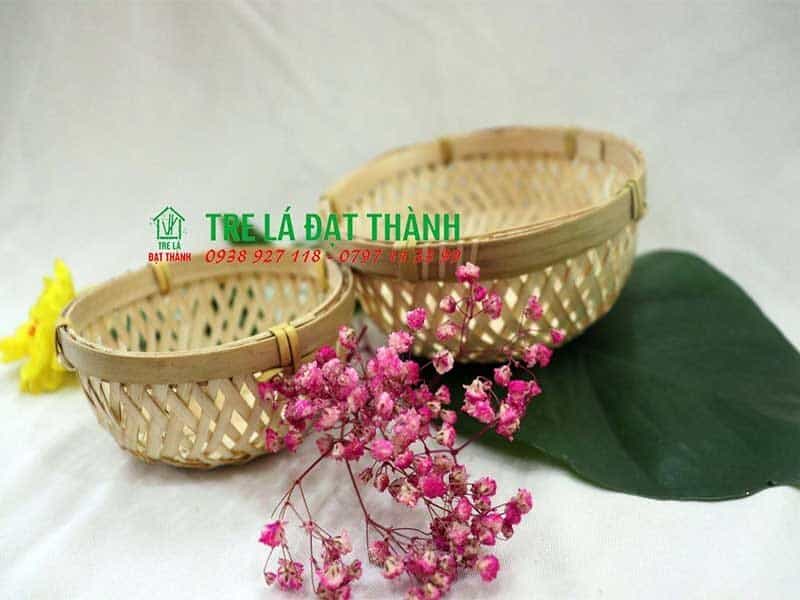rổ tre d&ugrave;ng trang tr&iacute;