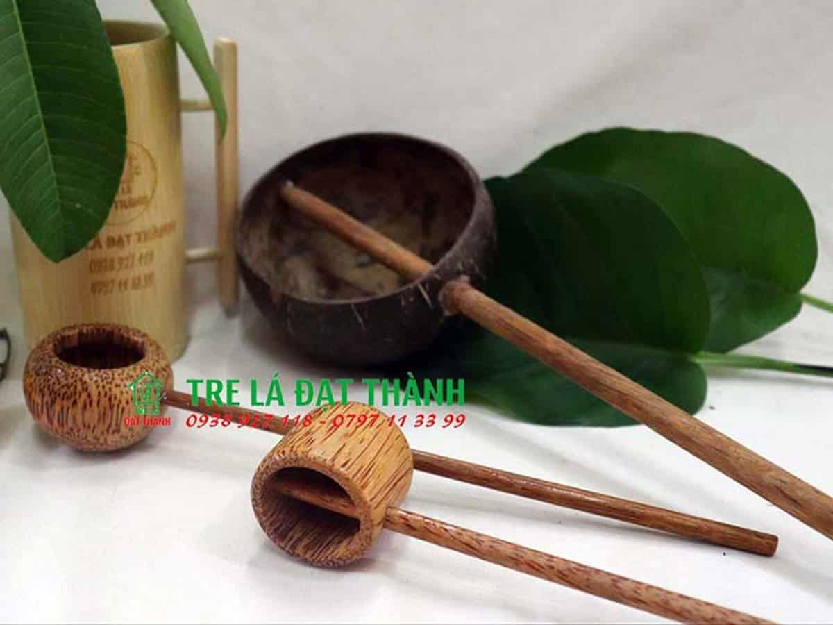 g&aacute;o dừa tr&aacute;ng b&aacute;nh cuốn