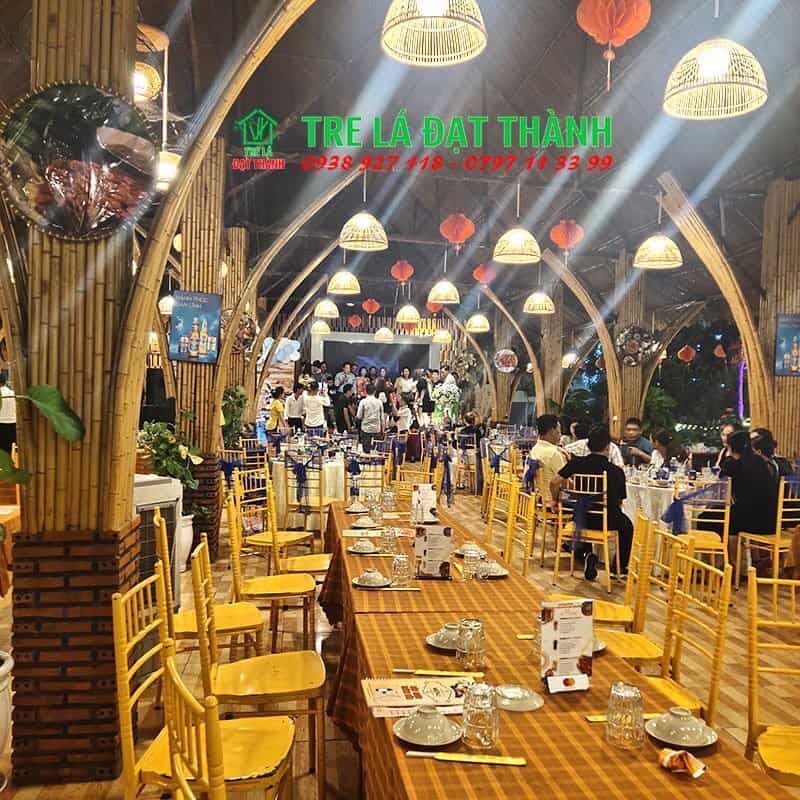 thi c&ocirc;ng tre tr&uacute;c nh&agrave; h&agrave;ng thằng bờm