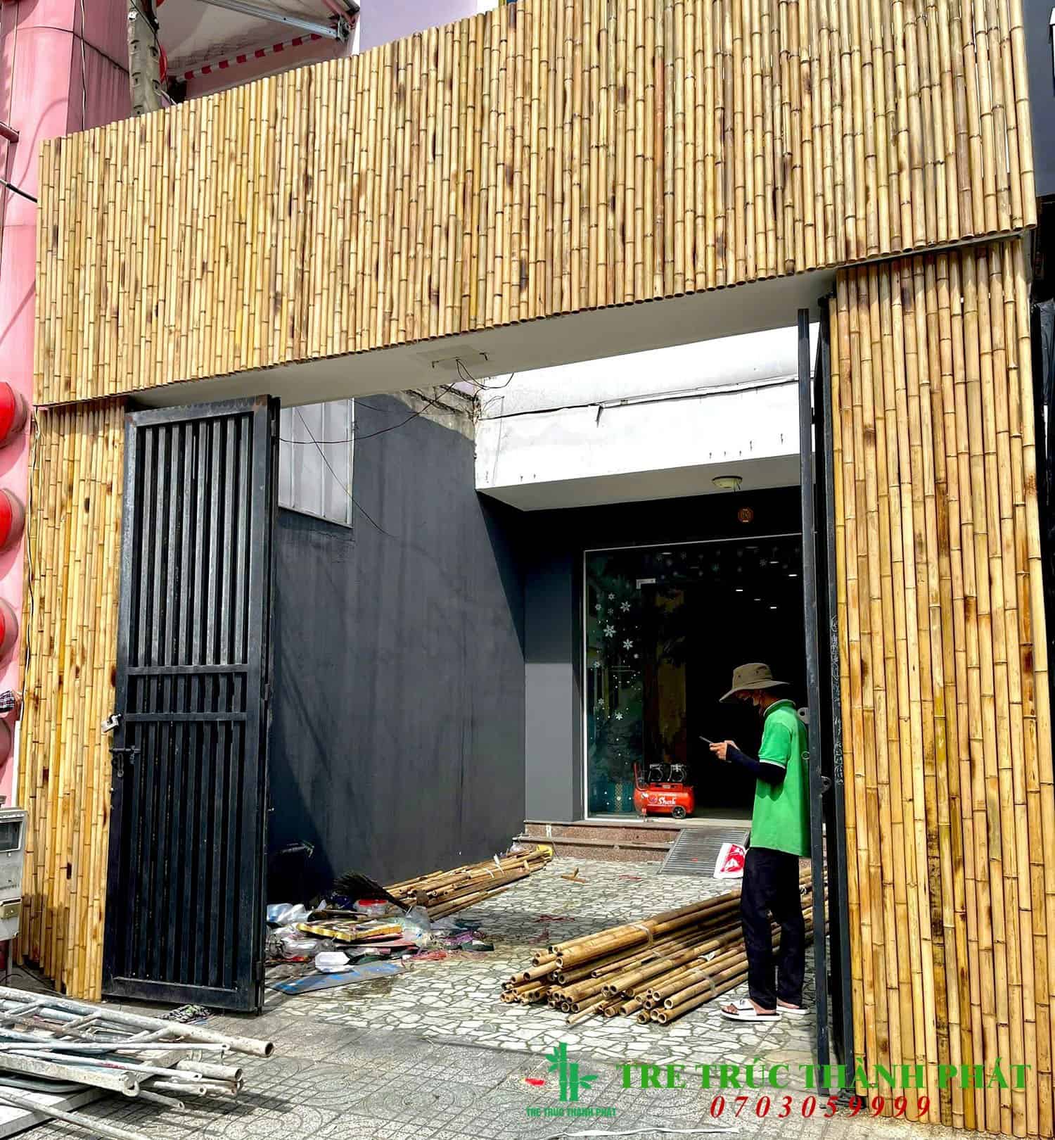 Thi C&ocirc;ng Bảng Hiệu Bằng Tre B&igrave;nh Dương