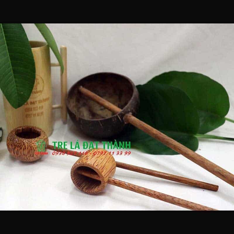 gi&aacute; g&aacute;o dừa