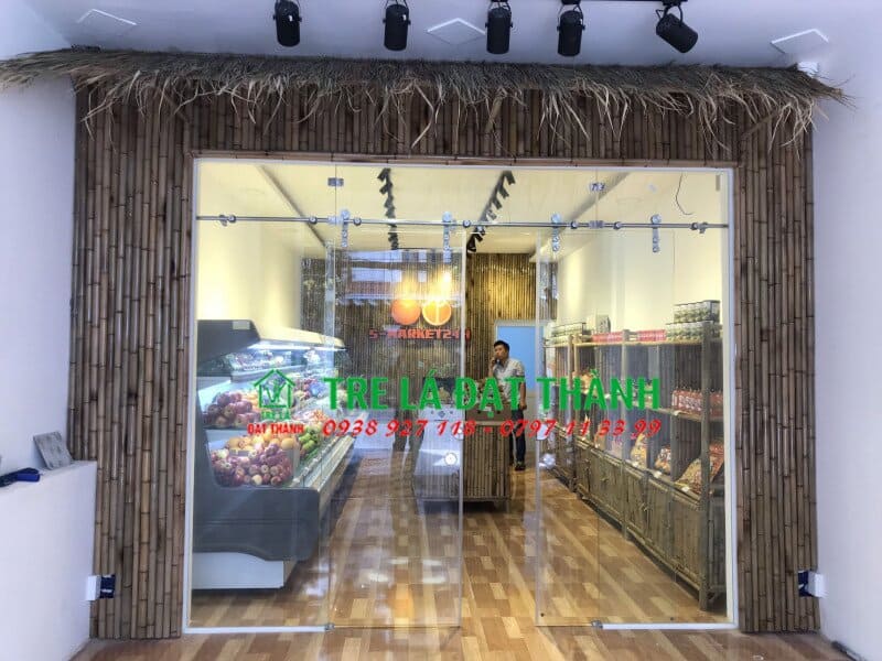 trang tr&iacute; tường tre tr&uacute;c si&ecirc;u thị tr&aacute;i c&acirc;y S Market24H