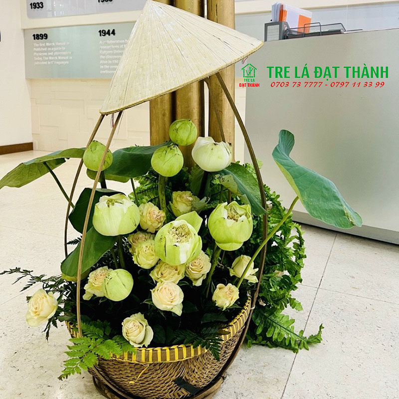 Quang Gánh Cắm Hoa