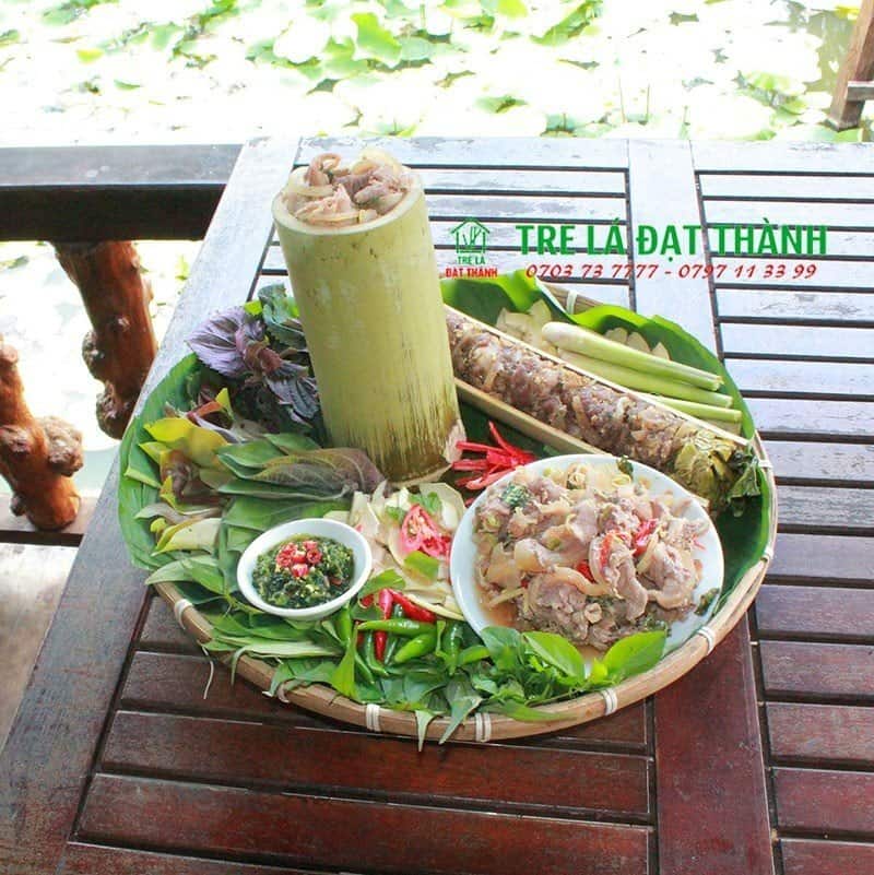 Ống Tre Nướng Gà